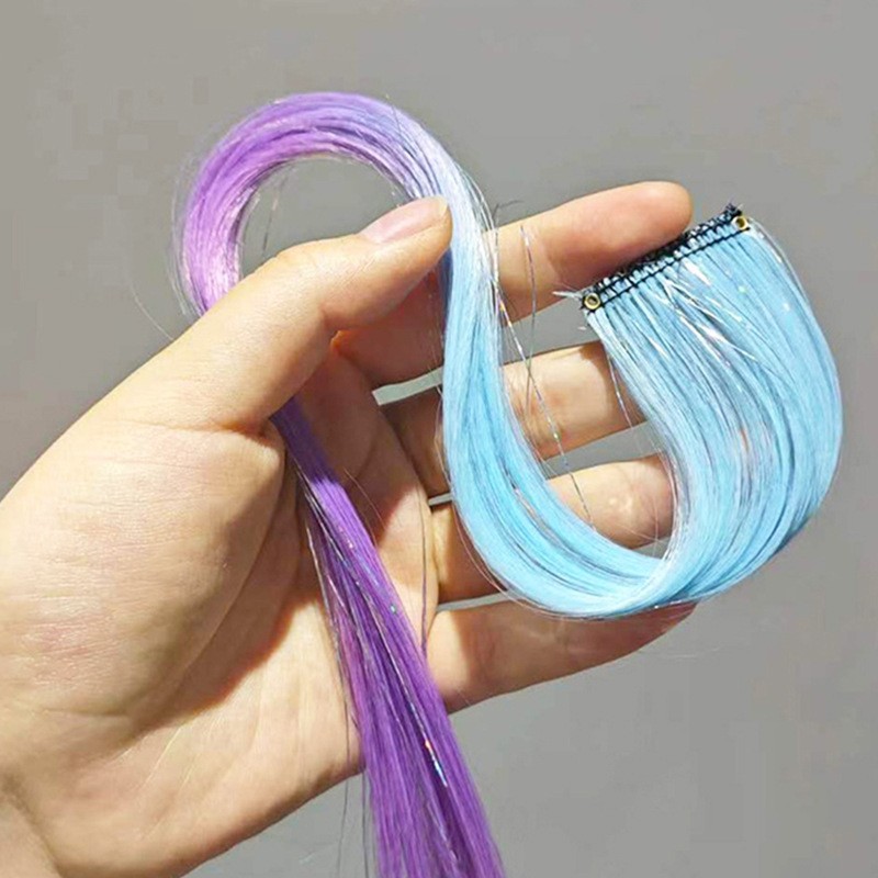 Cheveux dorés bleu dégradé violet