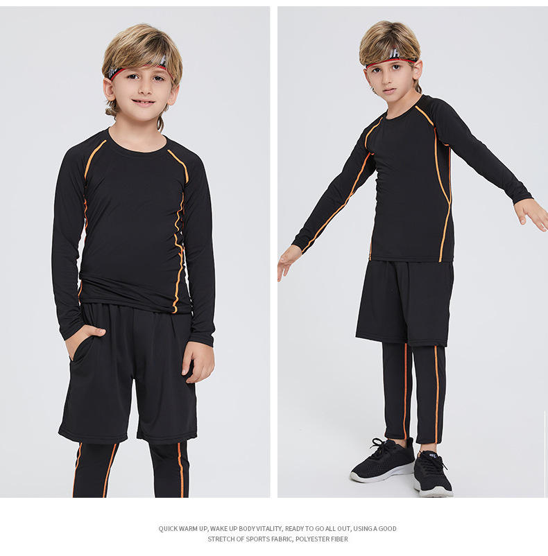 Base noire avec lignes de couture orange