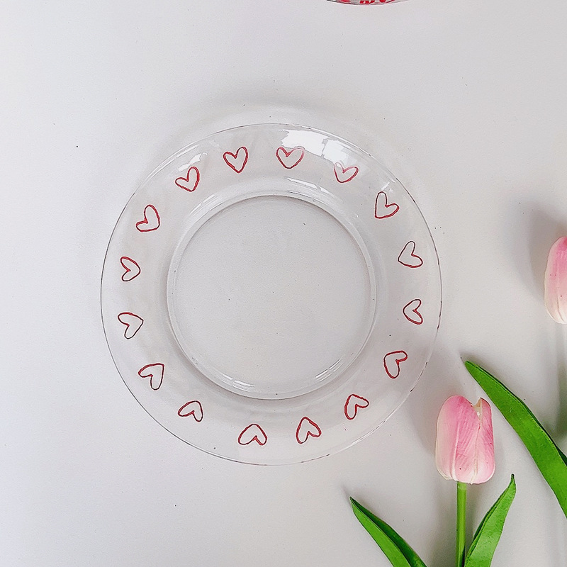 Assiette en verre simple circulaire en forme de coeur