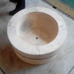 用于工业陶瓷应用的高质量抗剥落AZS坩埚块低价出售