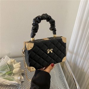 Kadın çanta üreticisi özelleştirmek High-End püskül silindir küçük çanta geniş omuz askısı Pu Crossbody çanta