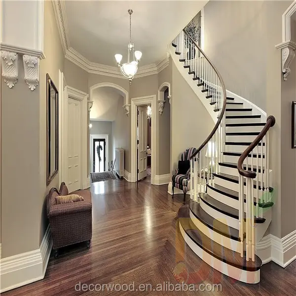 Escalier incurvé en bois massif sur mesure, fournisseur de conception en bois