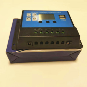 Regolatore di carica per lampione solare PWM 12/24V 40A automatico con uscita cc e Display LCD - Product Image 1