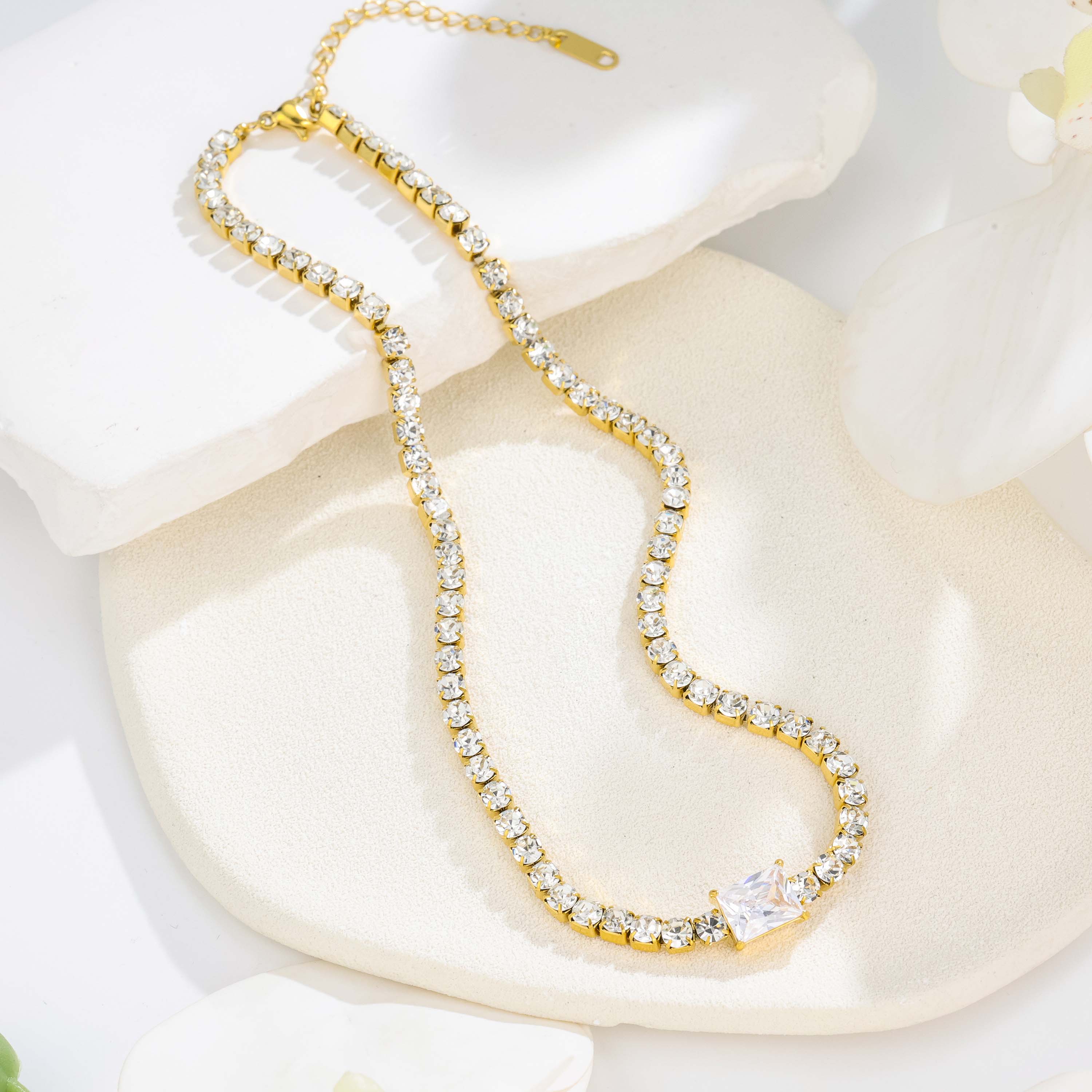 Gold-Necklace