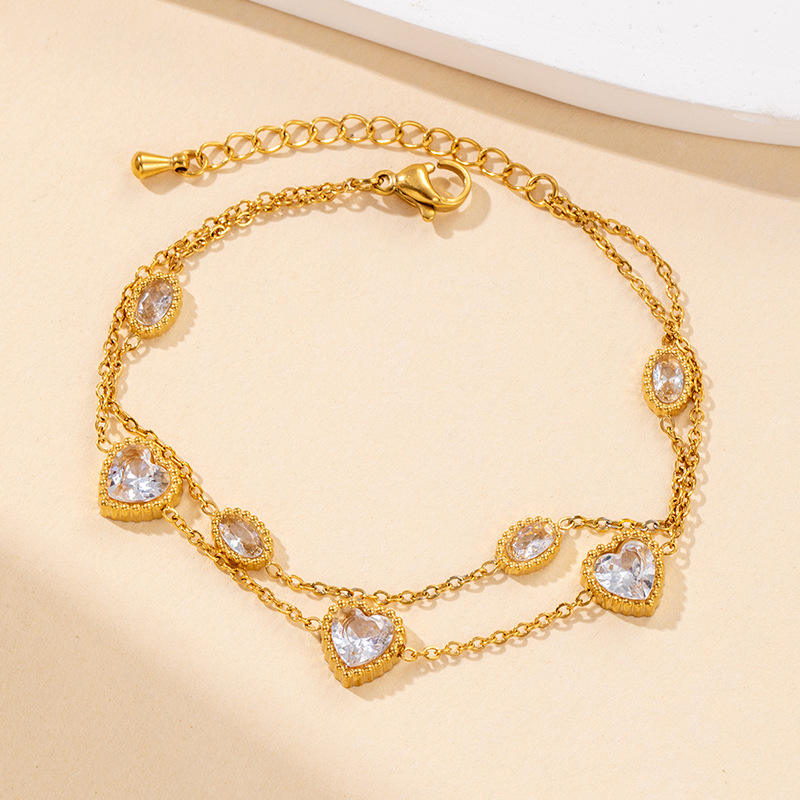 Heart-shaped bracelet