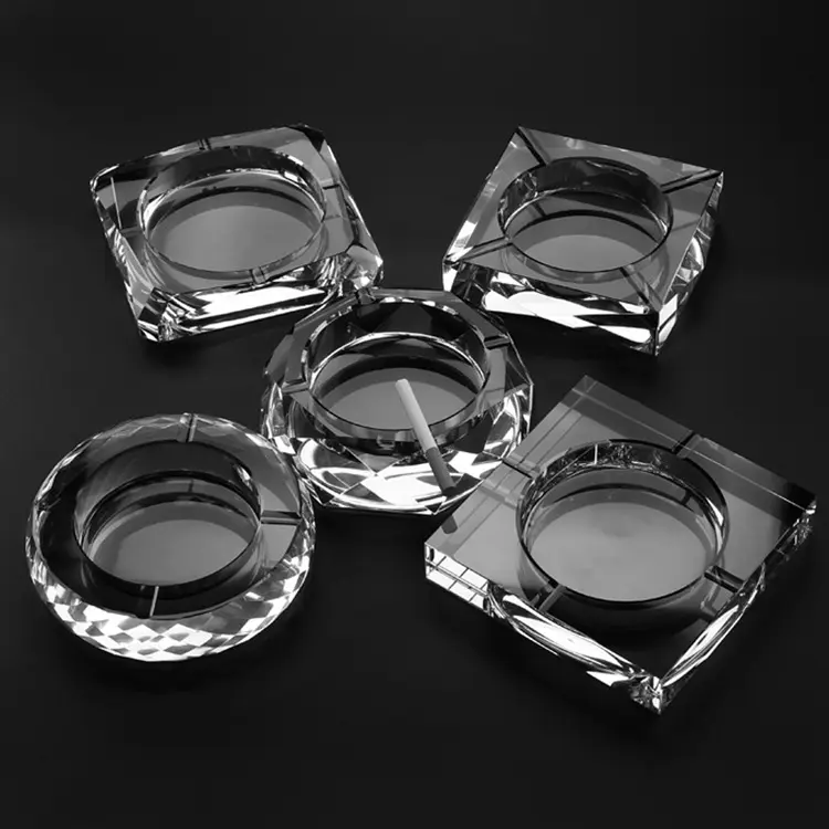 Yeni tasarım özelleştirilmiş sigara küllük K9 ucuz özel temizle cam kristal küllük