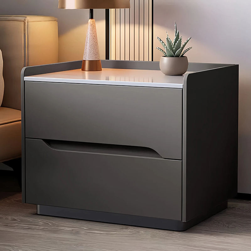 สีเทาเข้ม