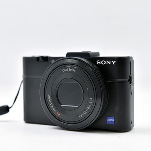 กล้องวิดีโอดิจิตอล Sony DSC-RX100 II 1080P HD ของแท้มือสอง - Product Image 2