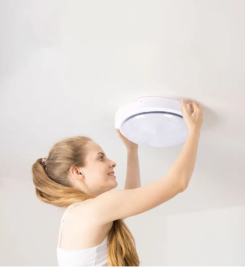 Pannello solare di Alimentazione del sistema di Batteria del punto della lampada 100w 200W 300W solare luce di soffitto dell'interno