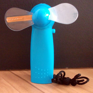 Nuevo ventilador eléctrico de mano con pantalla Led programable, mini VENTILADOR DE Flash ventilador de mensaje personalizado