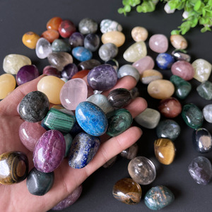 Toplu toptan çakra kristal karışık eskitme taş şifa taşları Reiki kristal yuvarlak taş