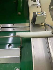 Shandong Kangbeite DZ-1000 macchina confezionatrice sottovuoto controllata da <span class=keywords><strong>Computer</strong></span> nuova macchina confezionatrice continua sottovuoto per salsicce