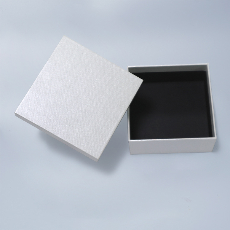 Illusion White