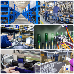 Bán buôn miễn phí mẫu phụ nữ sang trọng 10ml 15ml <span class=keywords><strong>30ml</strong></span> 50ml vuông Chai Thủy Tinh chai nước hoa độc đáo sang trọng chai nước hoa tùy chỉnh - Product Image 6