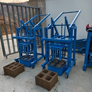 Máquina de bloques huecos estándar de una sola vez de 4 piezas con método de prensado de operación manual sin necesidad de electricidad - Product Image 6