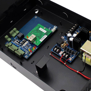Venta de fábrica Panel de control de acceso Wiegand Tablero de control de acceso de red TCP/IP con software para sistema de control de acceso