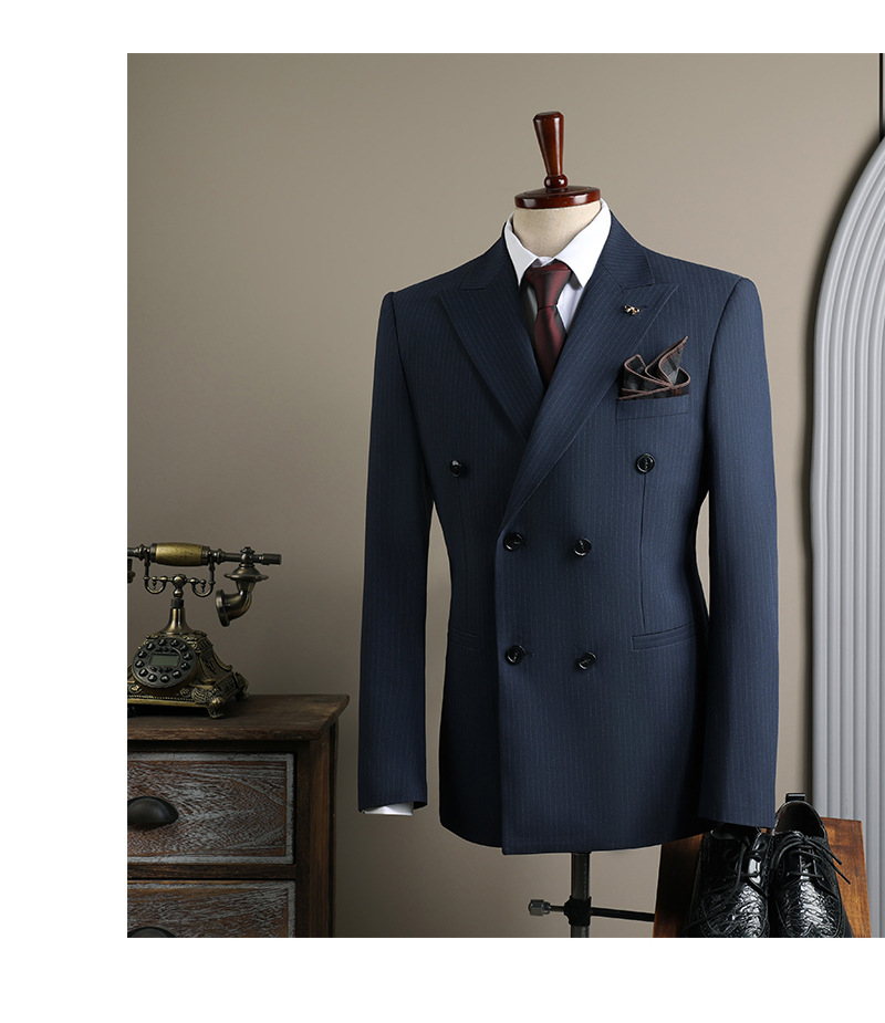 Bleu marine (costume simple)