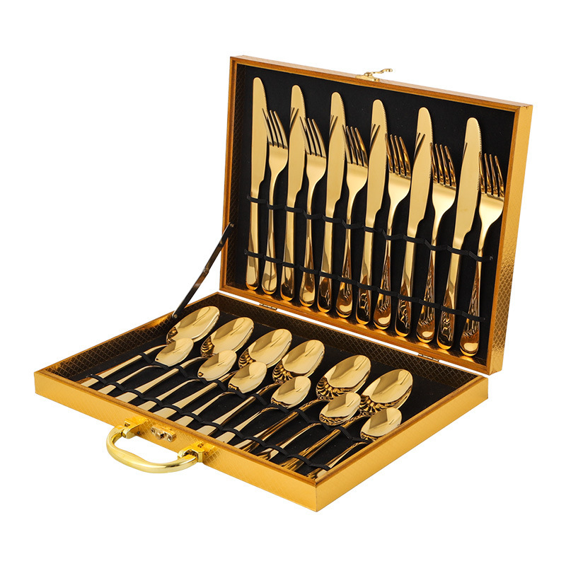 Ensemble doré 24 pièces