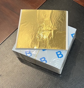 זהב מבריק צבע זהב 14*14 ס "מ b תקרה בית זהב תקרה בודהא זילדינג קישוט זהב זהב דתי גליונות מברשת