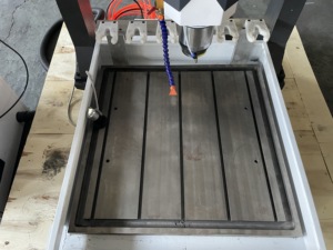 Fresadora Chinesa 6060 <span class=keywords><strong>Cnc</strong></span> <span class=keywords><strong>Mini</strong></span> Atc Gravura Fresagem Máquina <span class=keywords><strong>Cnc</strong></span> Metal