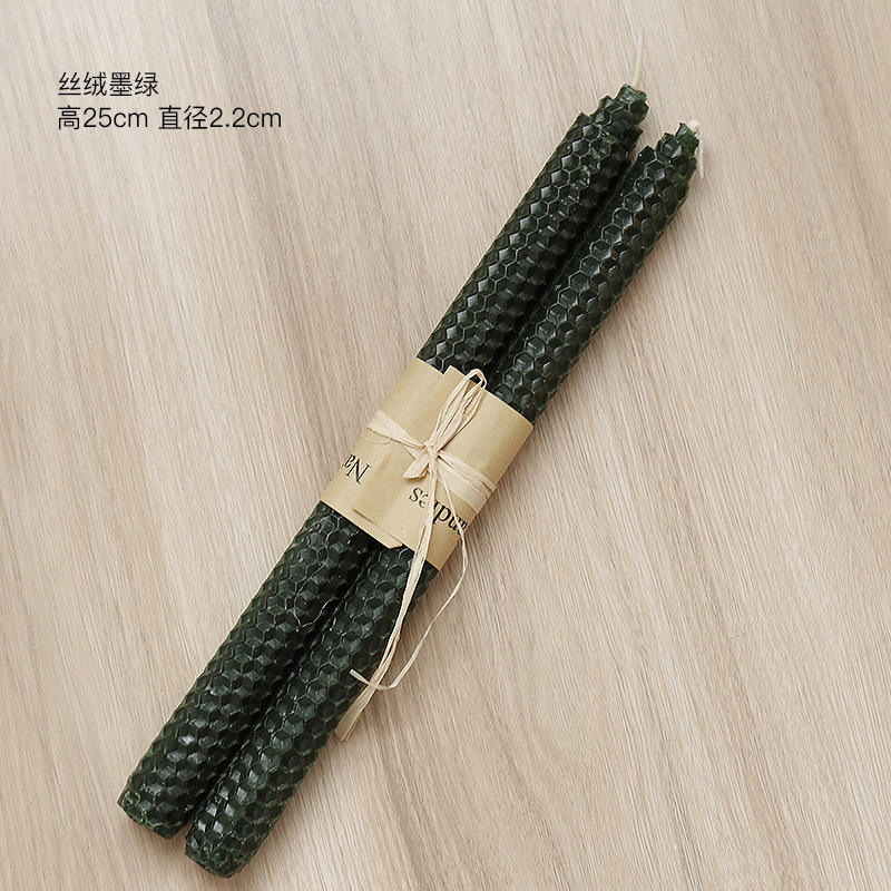 กำมะหยี่สีเขียวเข้ม