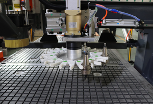 Configuraciones altas 4x8 3 Axis 1325 1530 2030 Cnc Router Carrusel 12 piezas Movible ISO30 Auto-Tool Changer - Product Image 4