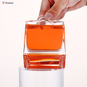 Wholesale <strong>Deluxe</strong> Clear square 30ml 50ml 100ml Perfume Glass Spray Bottle With Lid