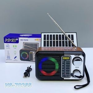 2025最新到货NS-7025S无线蓝牙扬声器经典风格太阳能RGB开关收音机电池供电收音机
