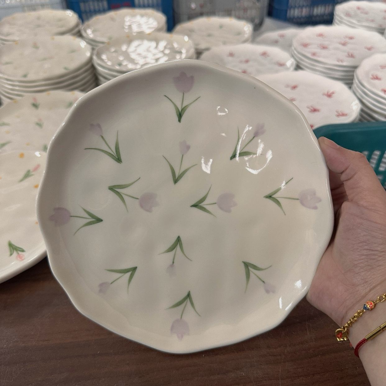 Petite assiette de tulipe pourpre