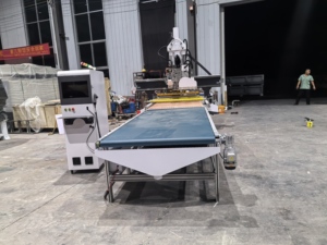 LU DIAO 1325 ATC-Schneide maschine Automatisches Be-und Entladen der ATC-CNC-Fräsmaschine mit Sägeblatt - Product Image 3