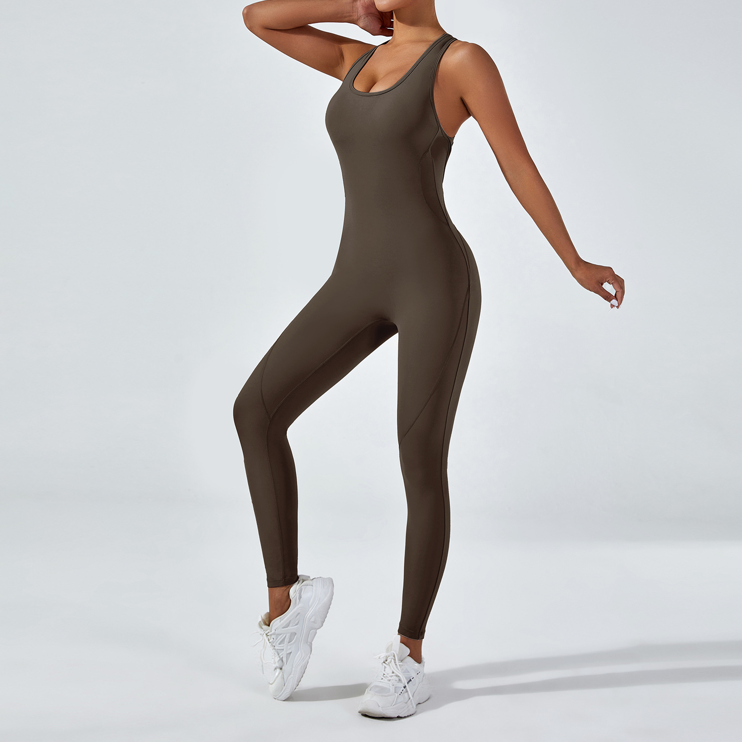 สีน้ำตาล