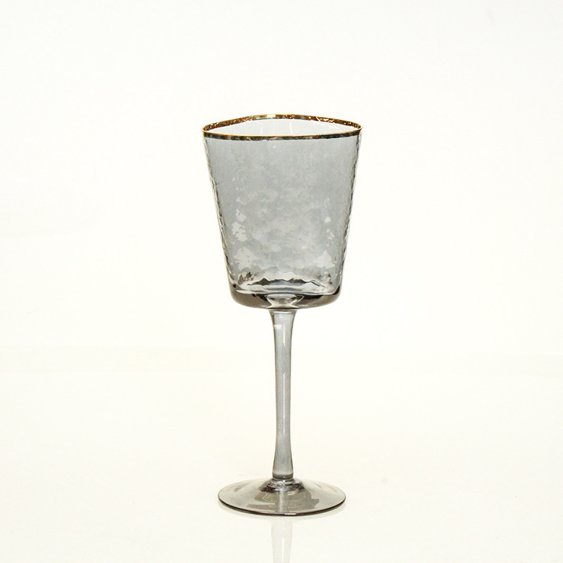 Verre à vin rouge Phnom Penh Triangle Cash