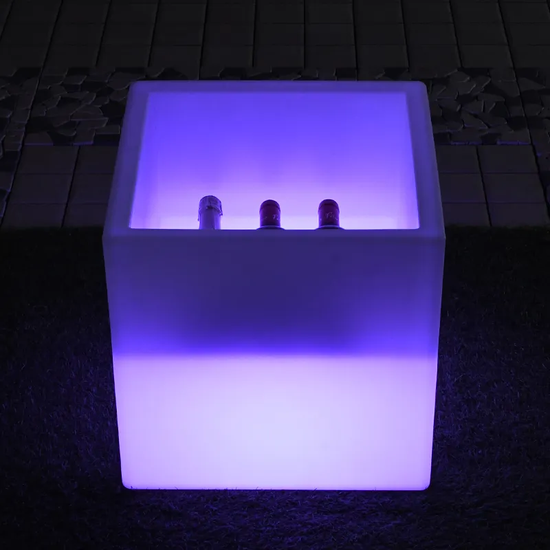 Design personalizzato LED Bar Light Up Night Club Barware telecomando birra vino illuminato secchielli per il ghiaccio in plastica