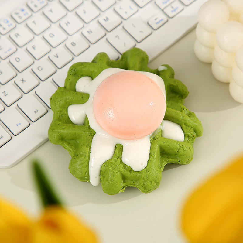 Waffe egg green