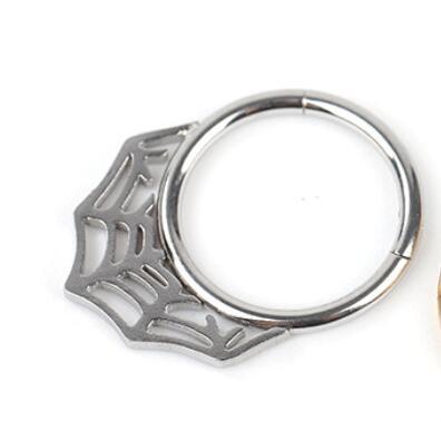 Anillo de malla color acero