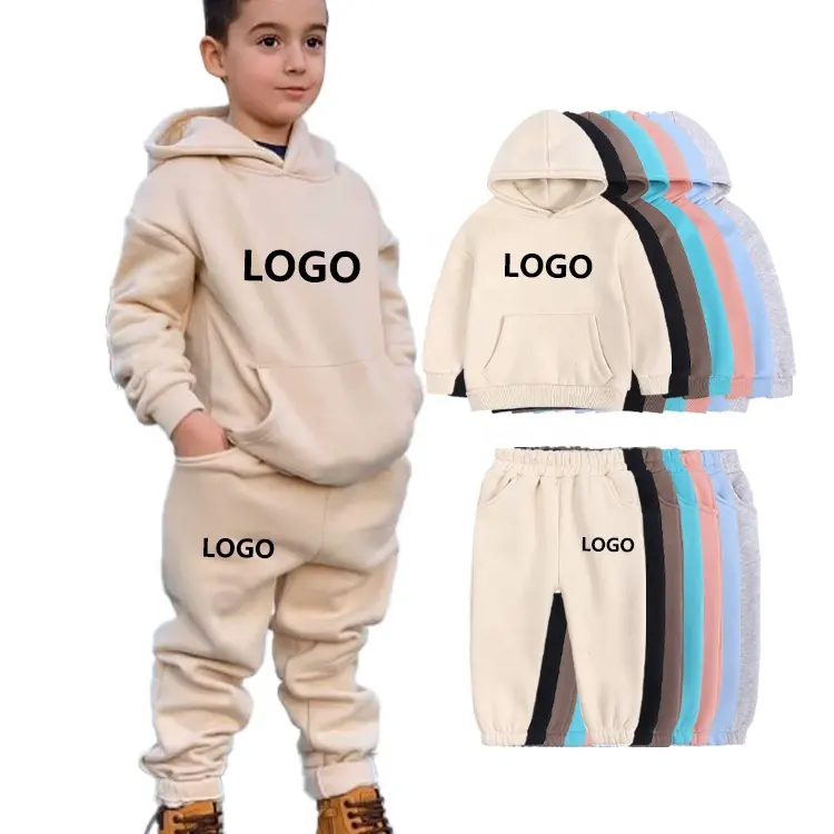 Grosir Setelan Jogger Desainer Hoodies Anak Perempuan Logo Kustom Pakaian Olahraga Sweatsuits Bulu Domba Set Musim Dingin Pakaian Anak-anak