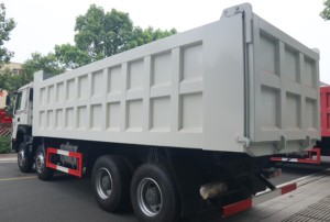 豪沃8x4自卸车顶级二手重型设备工程运输柴油自动潍柴欧4左