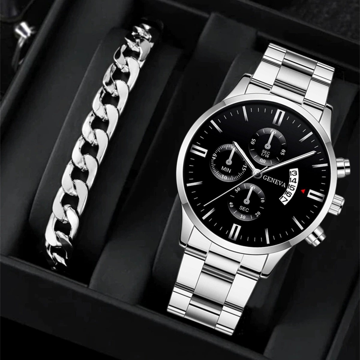 Reloj con esfera negra y banda plateada y joyería de pulsera