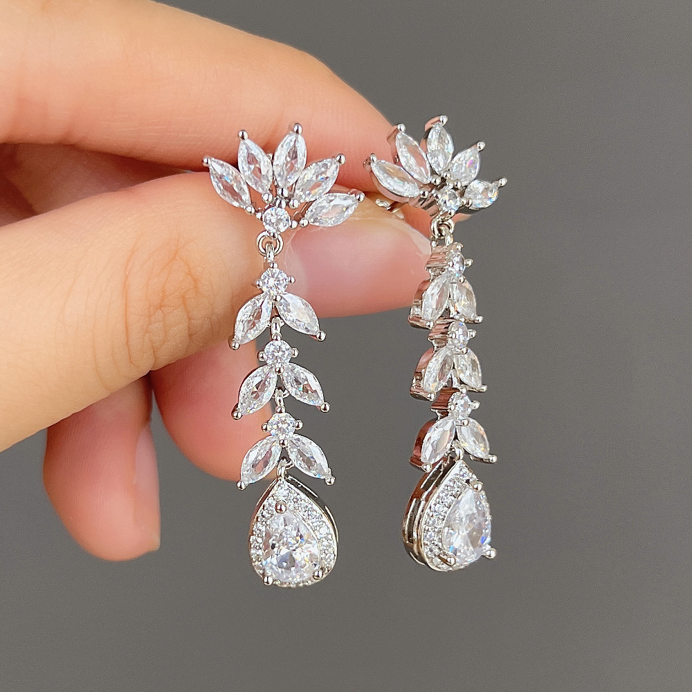 E2029 white gold