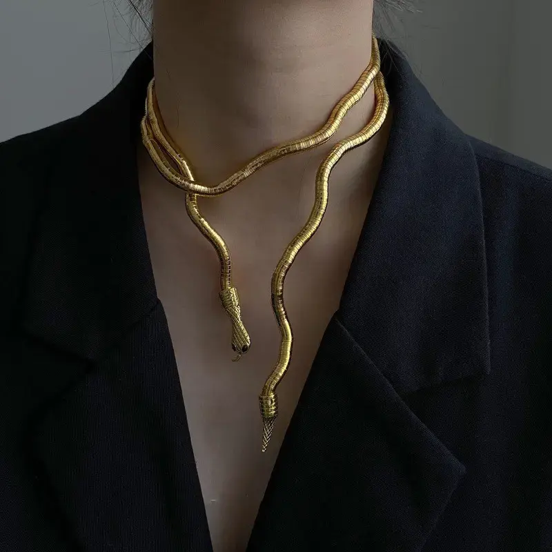 Punk Cool Soft Snake Alloy Halskette Multilayer Metal Snake Halskette DIY Yourself für Frauen Männer Schmuck