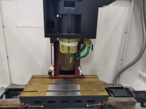 VMC1105u CNC dikey işleme merkezi yüksek hassasiyetli dikey öğütme makinesi - Product Image 6