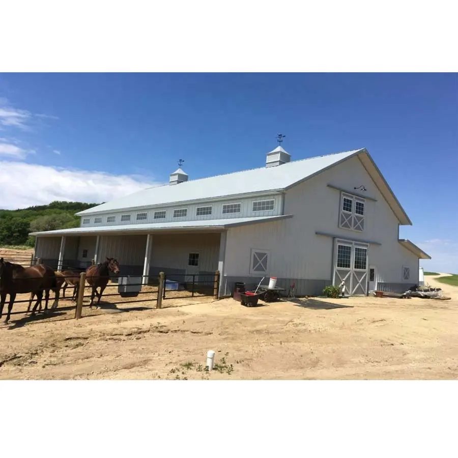 Plans de grange à chevaux préfabriqués à structure en acier de qualité garantie Offres Spéciales