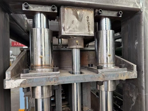 Máquina de fabricación de bloques de ladrillo hueco de enclavamiento de hormigón completamente automática, máquina de pavimentación de color, fabricante de bloques, 1 unidad - Product Image 3