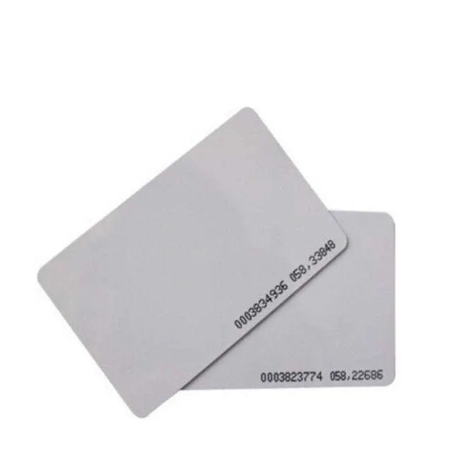 사용자 정의 클래스 1K Ntag 213Ntag 215 Ntag 216 RFID 액세스 제어 빈 광택 매트 NFC 블랙 PVC 카드 RFID 카드