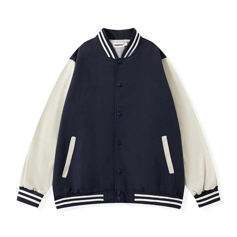 Bleu marine et blanc
