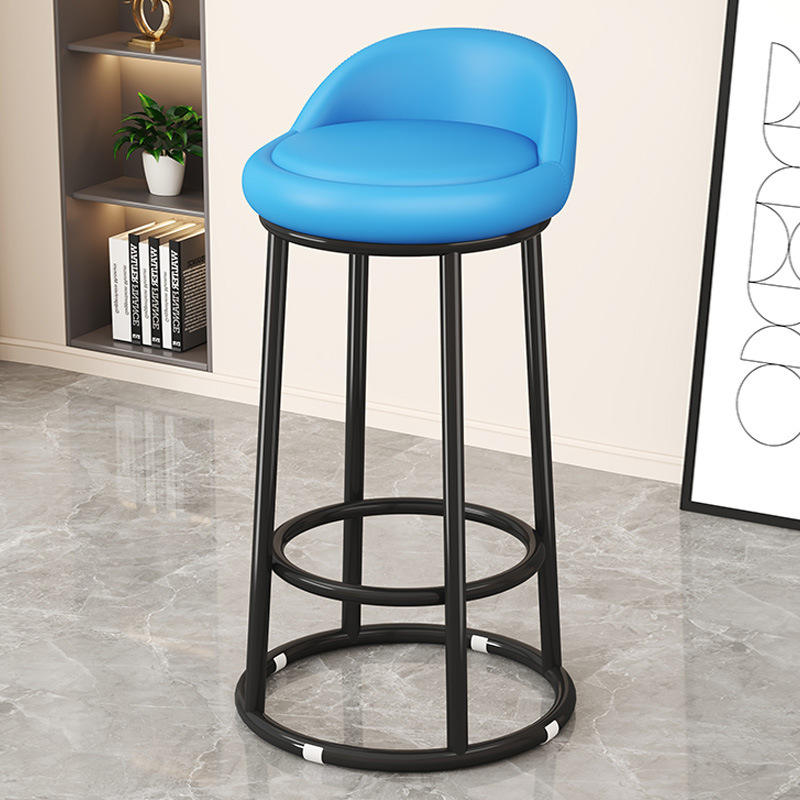 Surface d'assise bleue (cadre peint en noir)