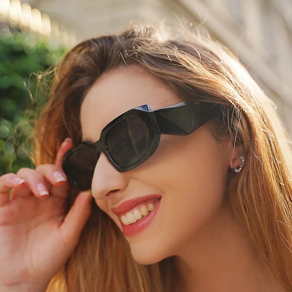 نظارات شمسية للنساء 2022 تصميم شعار مخصص بالجملة نظارات شمسية فاخرة من علامات تجارية شهيرة