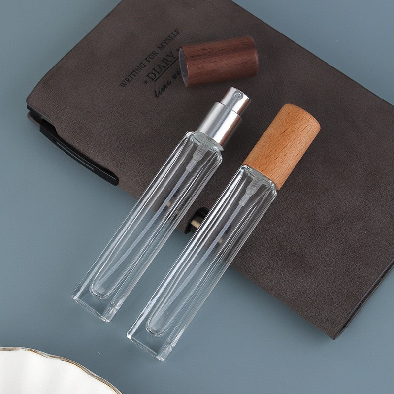 Square bottle with Beech wood lid