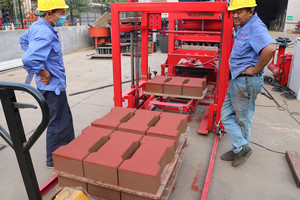 Concrete Interlocking <strong>Brick</strong> Machine With Conveyor Flexible <strong>Brick</strong> Machine Geeobton <strong>Brick</strong> Machine - Product Image 4