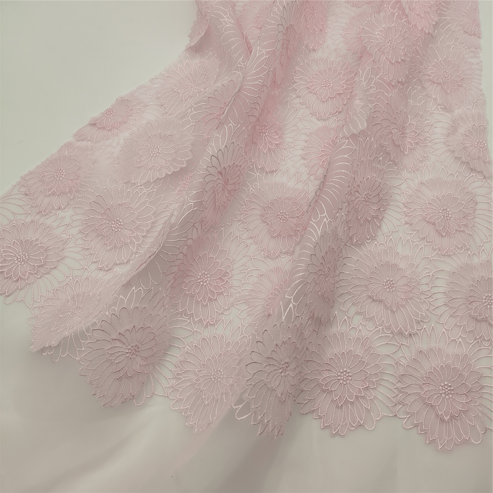 สีชมพูอ่อน